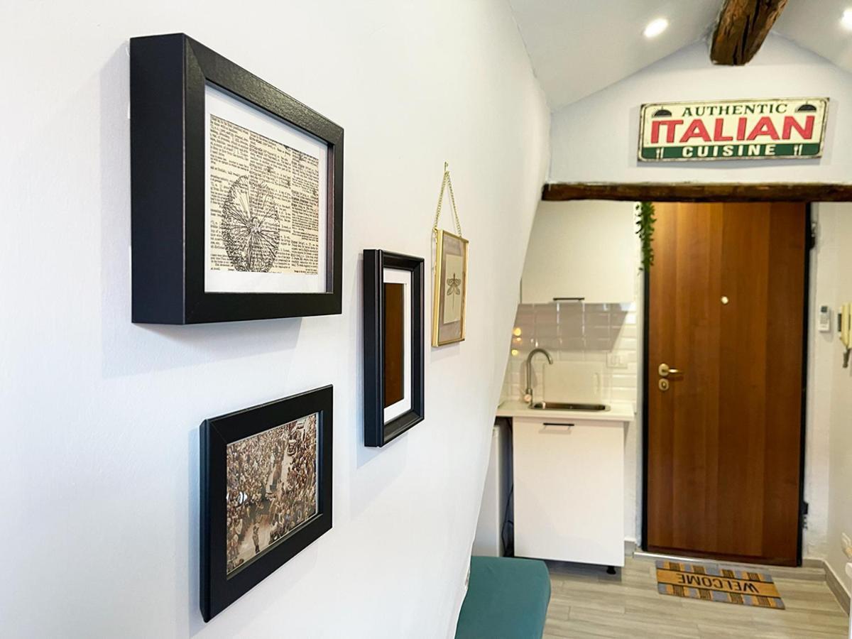 Italian Maison - Studio In The Heart Of Турин Экстерьер фото