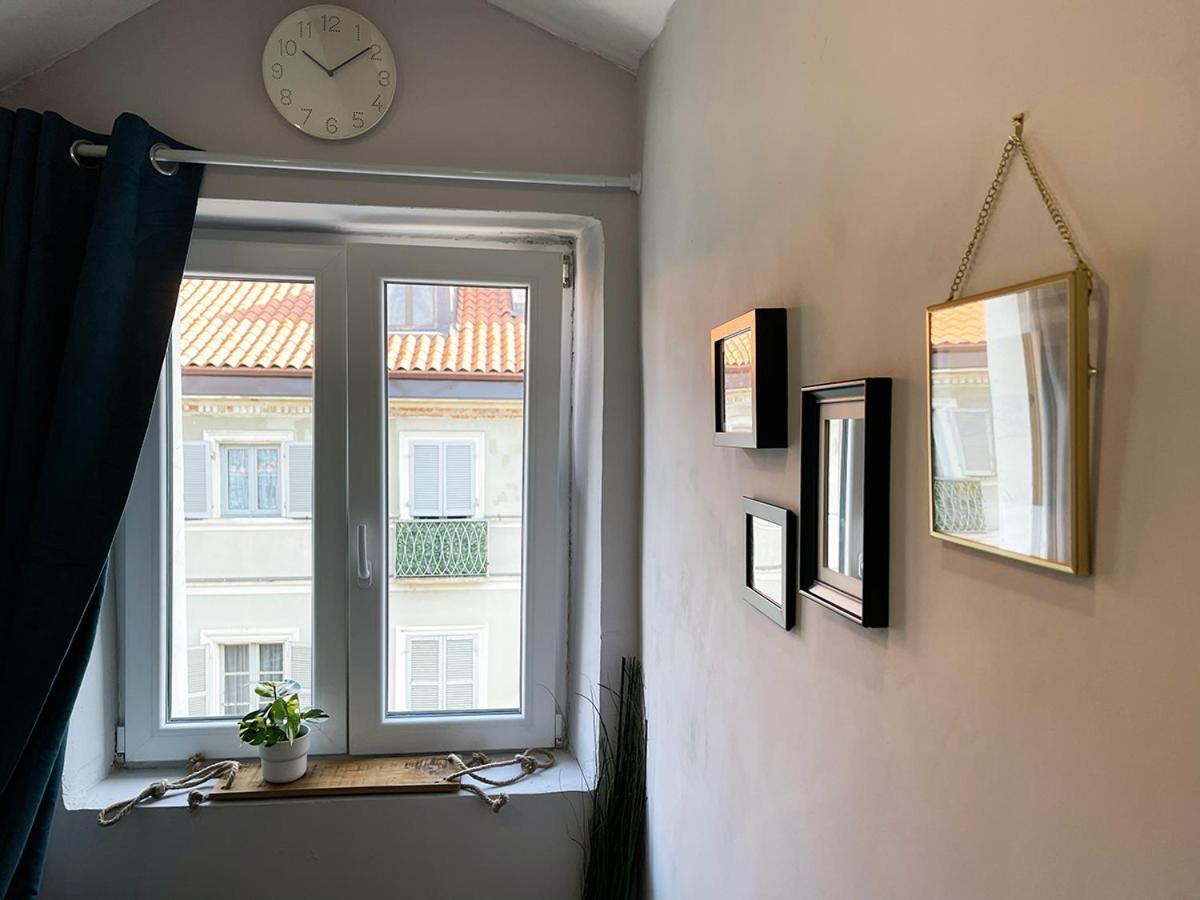 Italian Maison - Studio In The Heart Of Турин Экстерьер фото